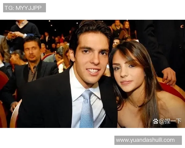 如何巧妙剪辑足球明星同框照片提升视觉效果与艺术感